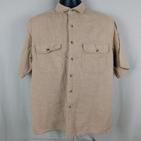 Banana Republic Other - VTG Banana Republic Textured Short Sleeve Button